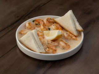 Соте з тигрових креветок