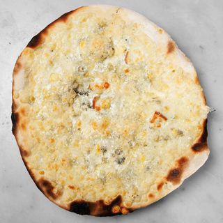 Pizza ai quattro formaggi