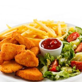 Plato Combinado De Nuggets De Pollo