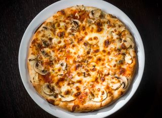 Pizza Funghi﻿ Mica