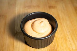 Sriracha cu maioneza