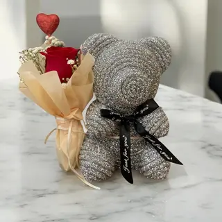 Osito con rosa