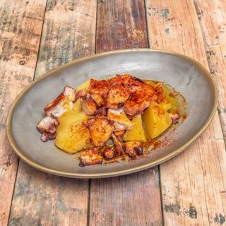 Pulpo al aceite de pimentón