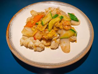 147. Spaghetti di riso con frutti di mare