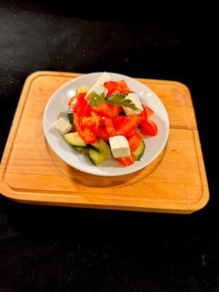 Салат овочевий з сиром Фета (150г)