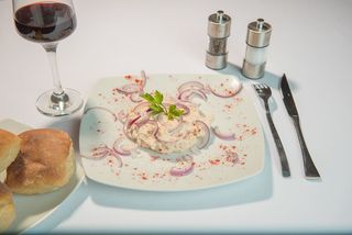 Icre de crap cu ceapa rosie