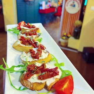 Брускети Помодоро