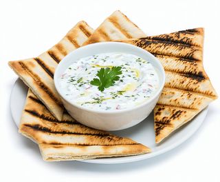 Tzatziki cu pită grecească
