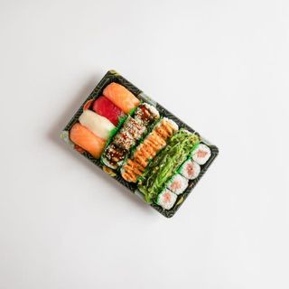 Menú sushi 10 (20 piezas) 