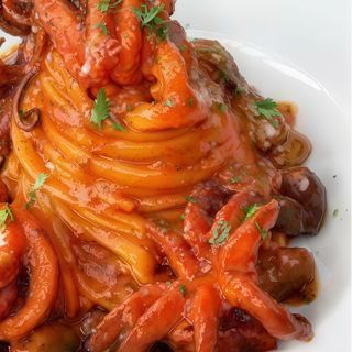 Spaghetti al pulpo a la Luciana
