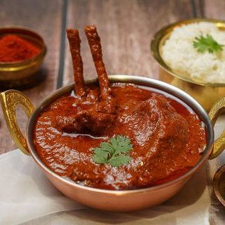 Mutton Massala Com arroz ou naan.