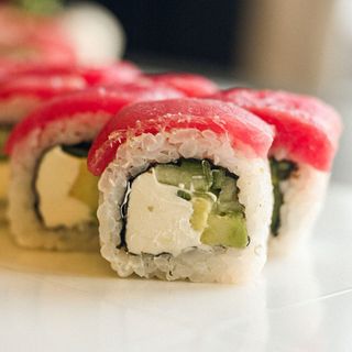 Філадельфія з тунцем (270г)