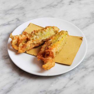 Fiori di zucca ripieni di ricotta stagionali - 2 pezzi