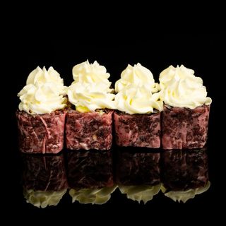 Uramaki black soya e avocado 