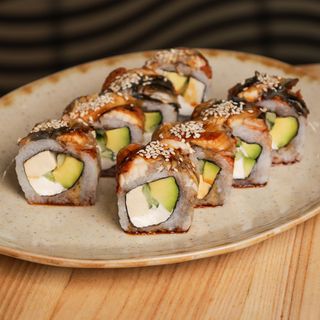 Рол сирний з вугрем (270г)