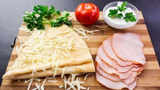 Palačinka sa pečenicom ekstra