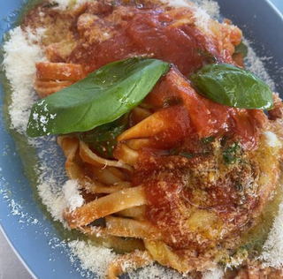 Fettuccine Fresche Fatte A Mano Con Salsa Ai 3 Pomodori