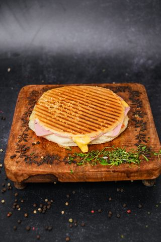 Standard tost sa šunkom 270g
