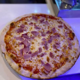 Pizza Cotto, Mediana