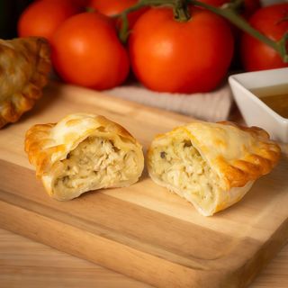 Empanada Gourmet Queso de Cabra y Salvia ( C  S)