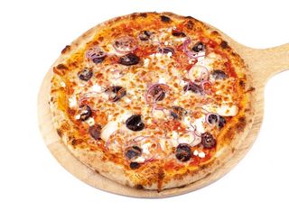 Пица С пилешко филе и маслини (450г)