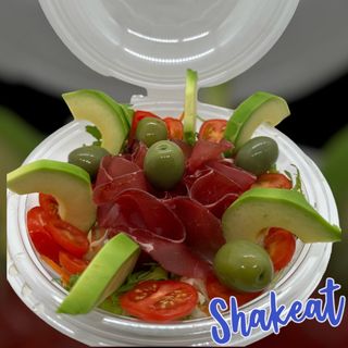 Insalatona con Bresaola e Avocado