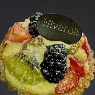 Crostatina monoporzione di frutta fresca di stagione in elegante packaging