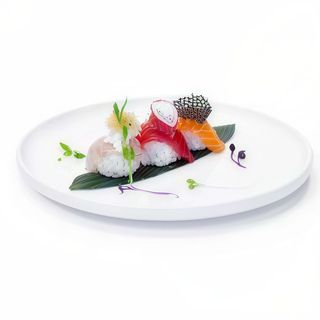 66. Sushi ball misto