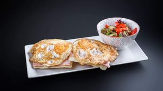 Bodega breakfast cu bacon