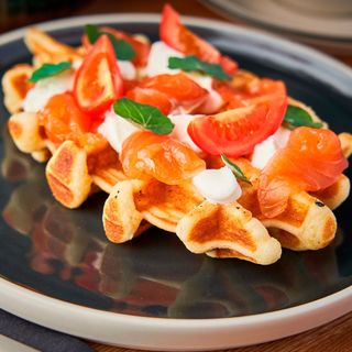 Vafe vieneza cu somon