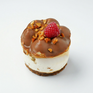 Пирожное Сникерс (115г)