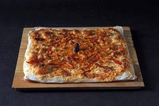 Pizza Sechuan chicken ljuto