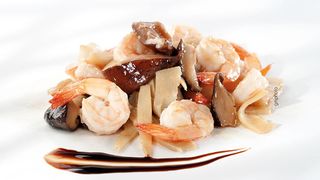 90. Gamberi con funghi bambù