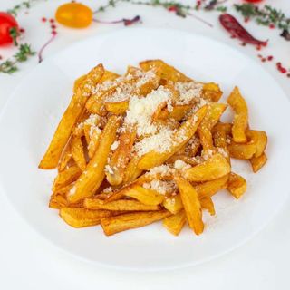 Cartofi prajiti cu usturoi si parmezan