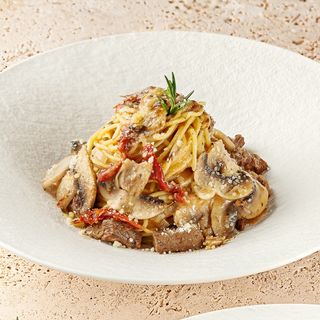 Paste Alfredo Vitello