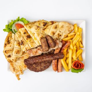 Miješano meso s prilogom