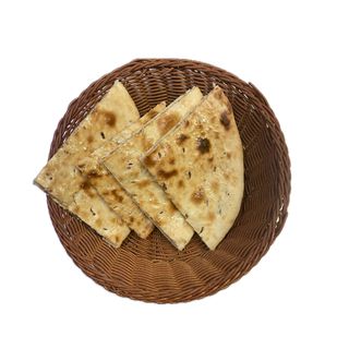 101 - Cheese naan/Pan con Queso