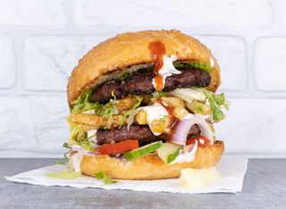 Двоен телешки бургер