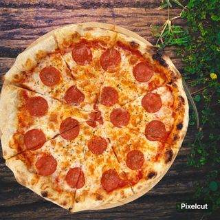 პიცა პეპერონი დიდი