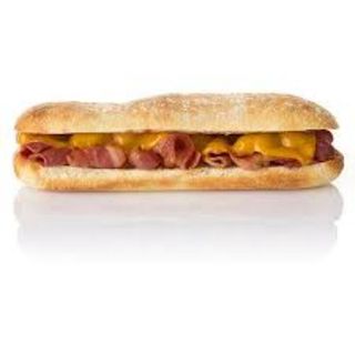 Bocadillo De Pan De Cristal Con Jamón