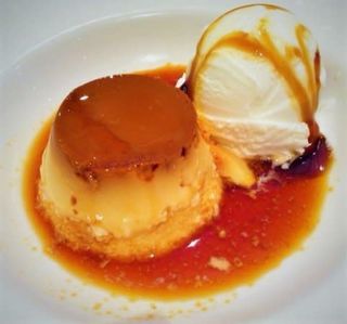 Flan con Helado
