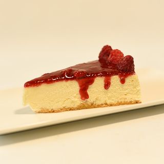 ჩიზქეიქი ჟოლოს ზედსართით