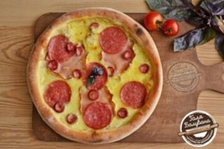 25 піца мисливська гаряча