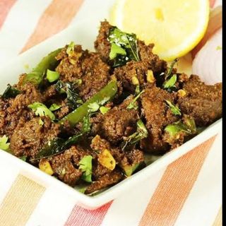 DRY FRY BEEF(served with either rice,chips,chapati,ugali)