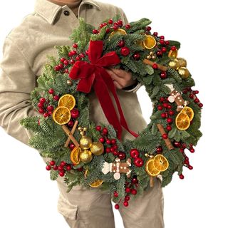 Coroniță cu funda catifea.