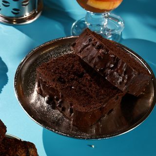 შოკოლადის კექსის ნაჭერი