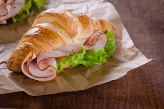 Croissant prosciutto cotto e fontina