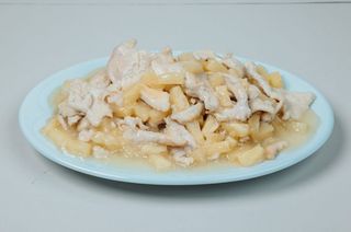 166. Пиле с ананас