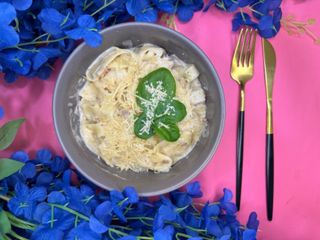 Паста з морепродуктами у соусі дор блю 250 гр