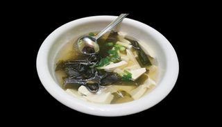 12 Zuppa di alghe e tofu 